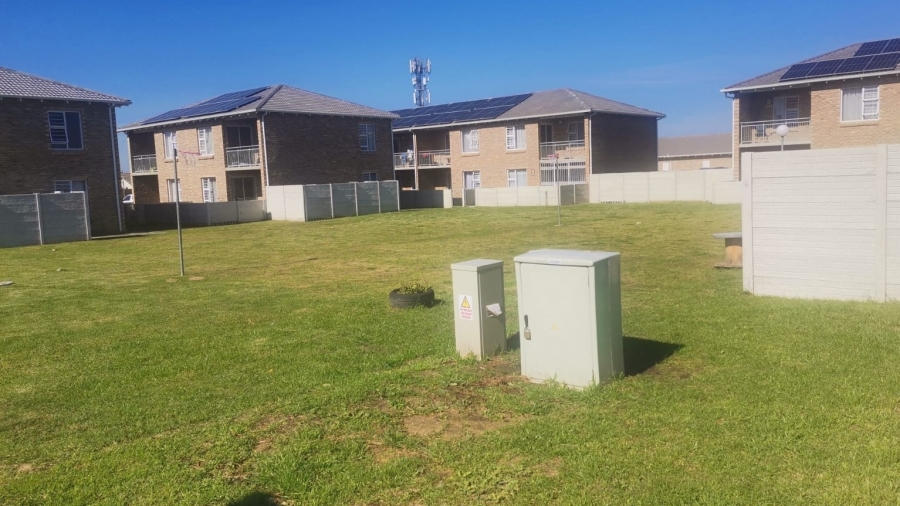 To Let 2 Bedroom Property for Rent in Overbaakens Eastern Cape